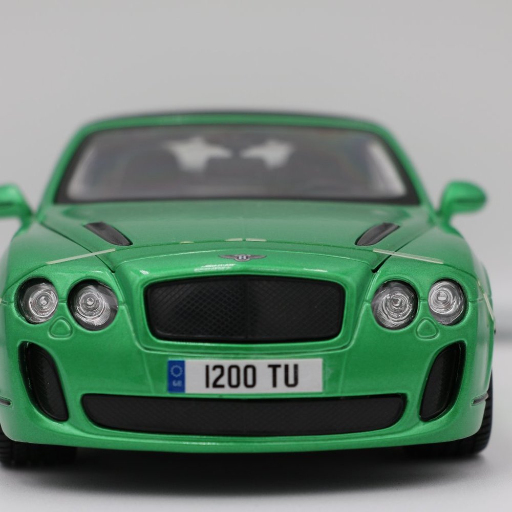 Bentley (Money Green) Continental GT